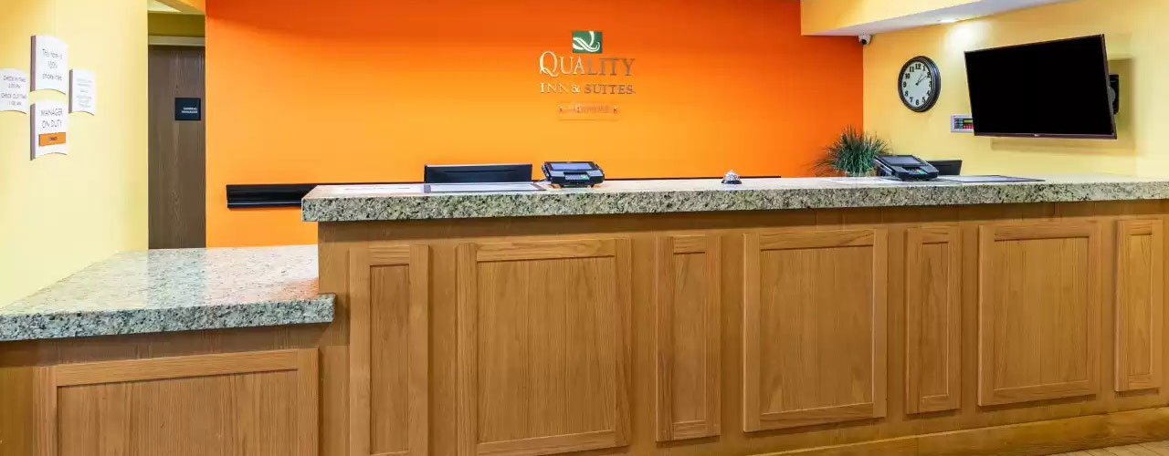 Efficient Hotel Front Desk